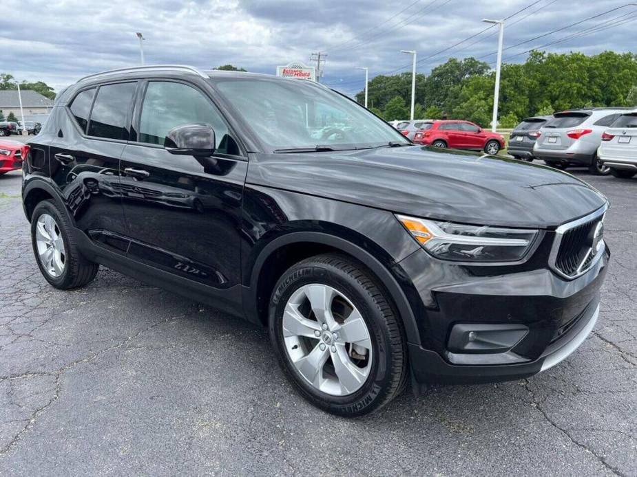 used 2022 Volvo XC40 car, priced at $24,390