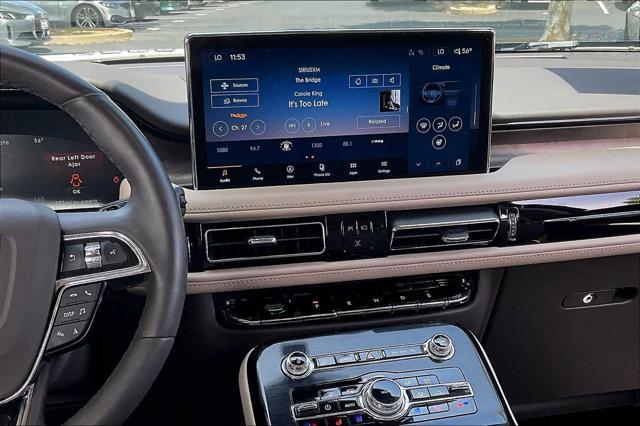 used 2022 Lincoln Nautilus car, priced at $41,385