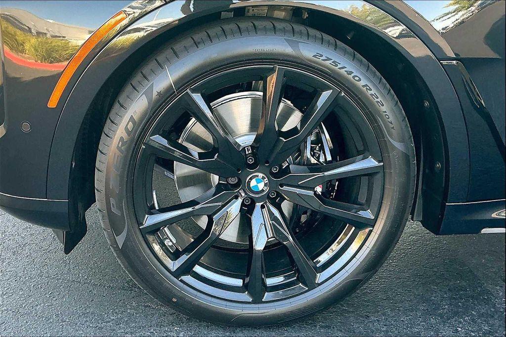 new 2026 BMW X7 car, priced at $118,740