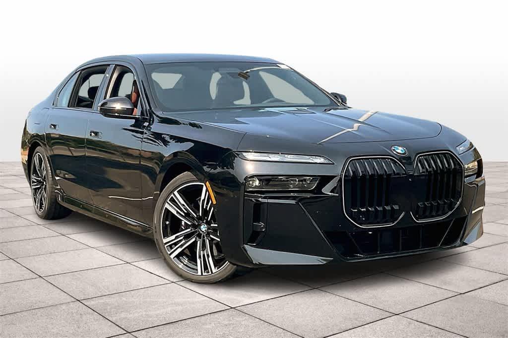 new 2024 BMW 760 car, priced at $136,795