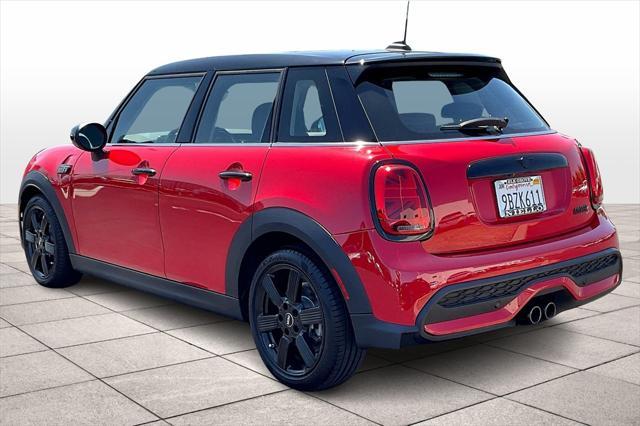 used 2023 MINI Hardtop car, priced at $27,254