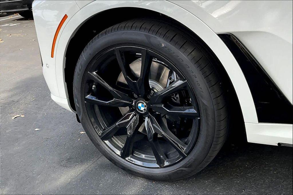 new 2026 BMW X7 car, priced at $96,675