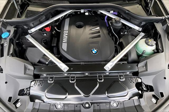 new 2025 BMW X7 car, priced at $94,550