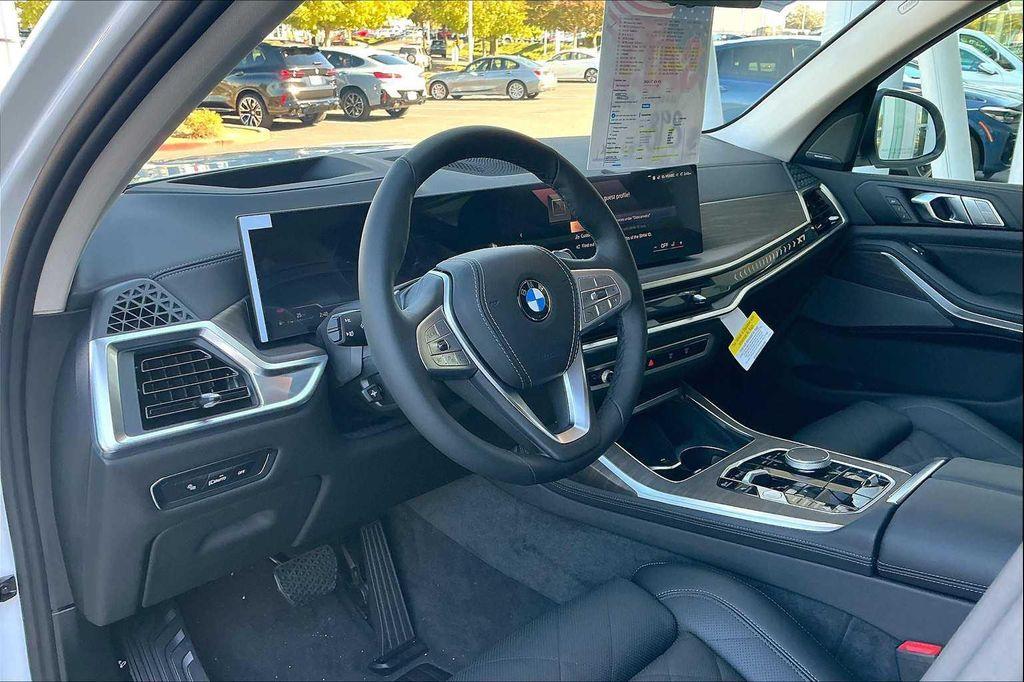 new 2026 BMW X7 car, priced at $91,125