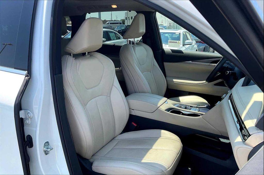 used 2024 INFINITI QX60 car, priced at $42,392