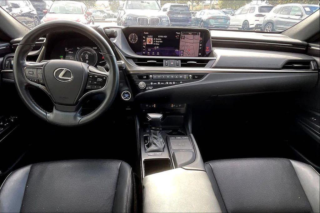 used 2021 Lexus ES 300h car, priced at $28,998