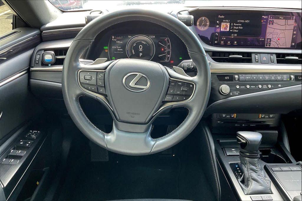 used 2021 Lexus ES 300h car, priced at $28,998