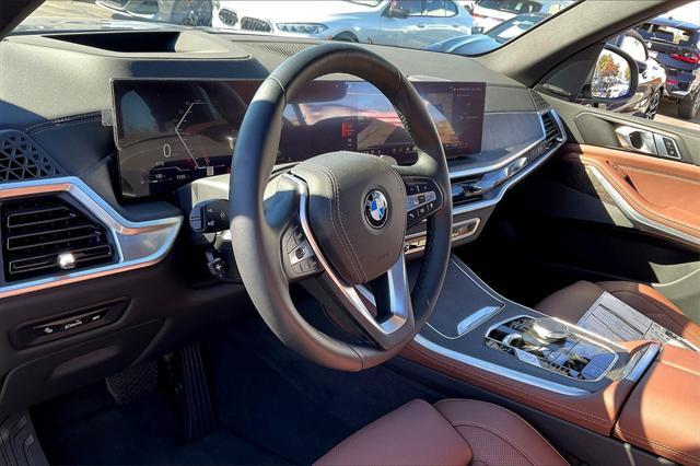 new 2025 BMW X7 car, priced at $109,075