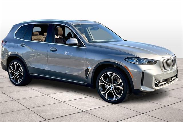 new 2025 BMW X7 car, priced at $109,075