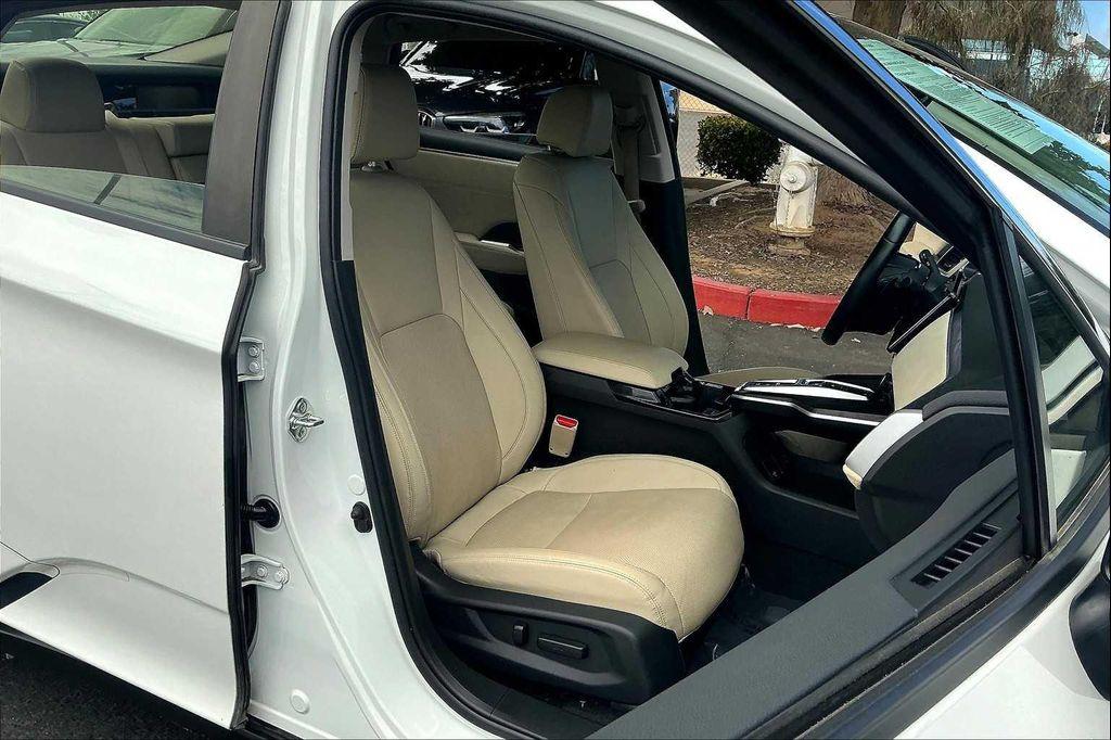 used 2019 Honda Clarity Plug-In Hybrid car, priced at $19,991