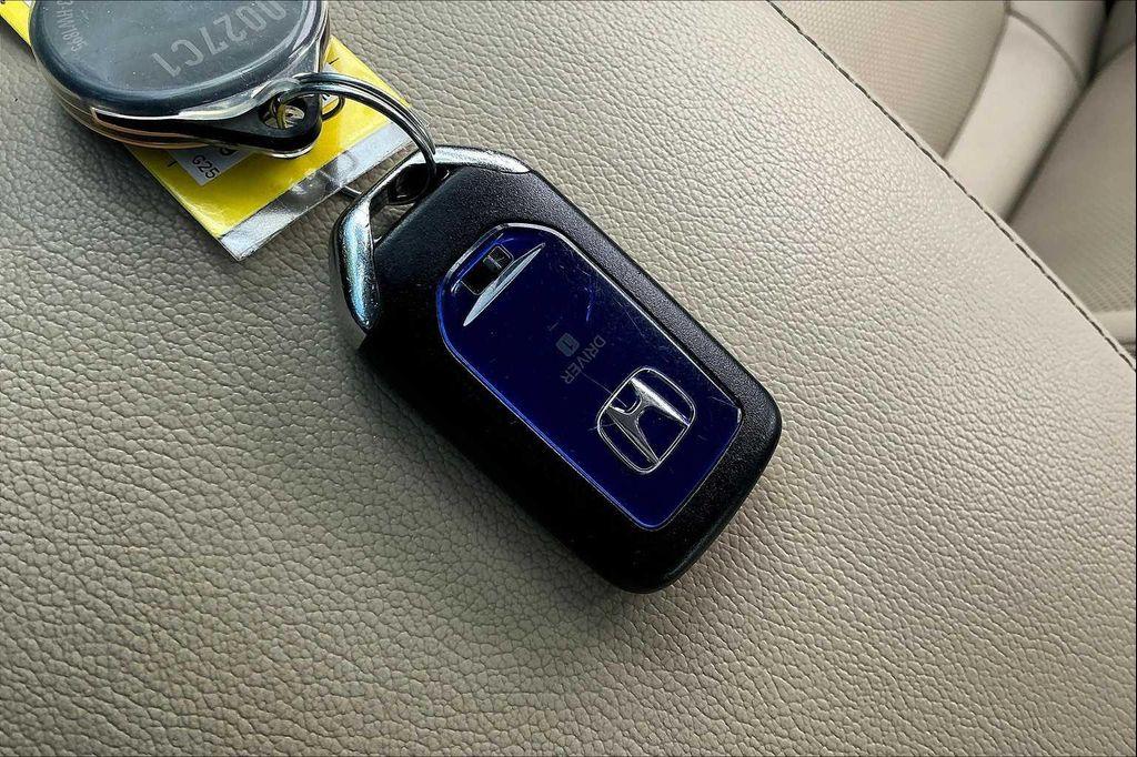 used 2019 Honda Clarity Plug-In Hybrid car, priced at $19,991