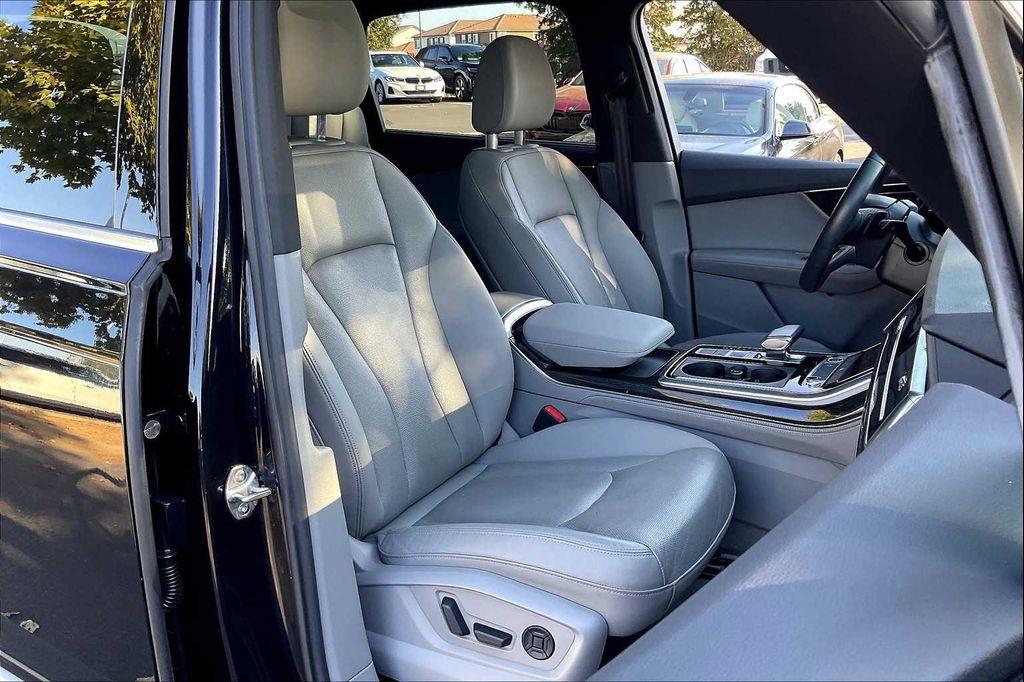used 2021 Audi Q7 car, priced at $31,991