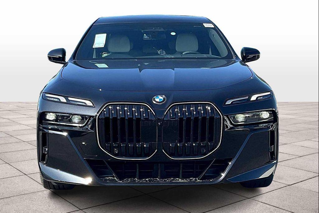 new 2025 BMW 760 car, priced at $129,625