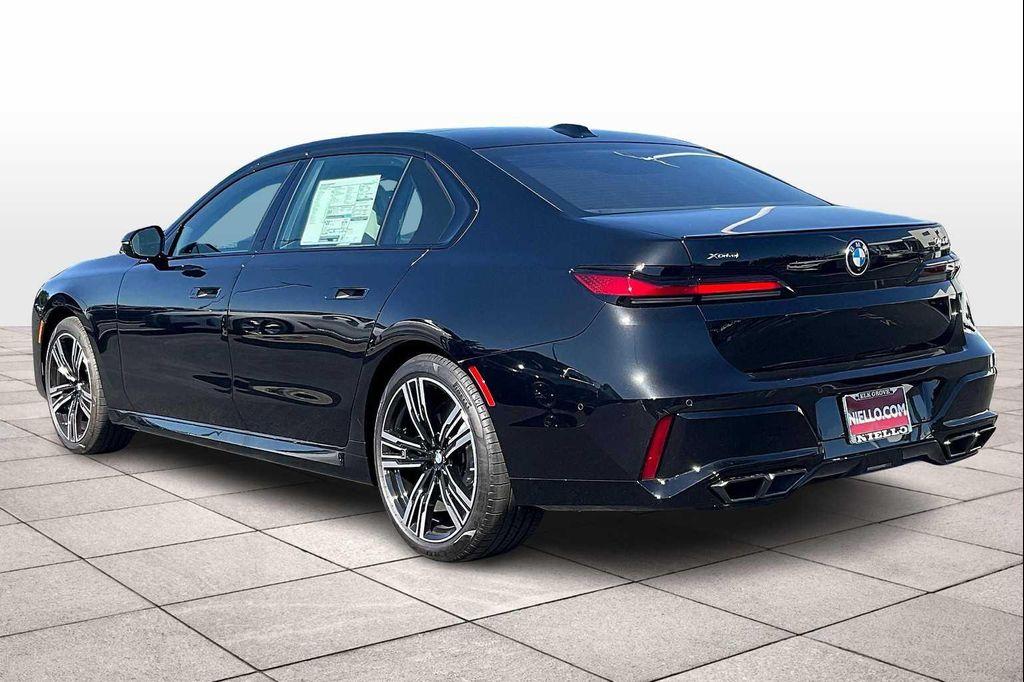 new 2025 BMW 760 car, priced at $129,625