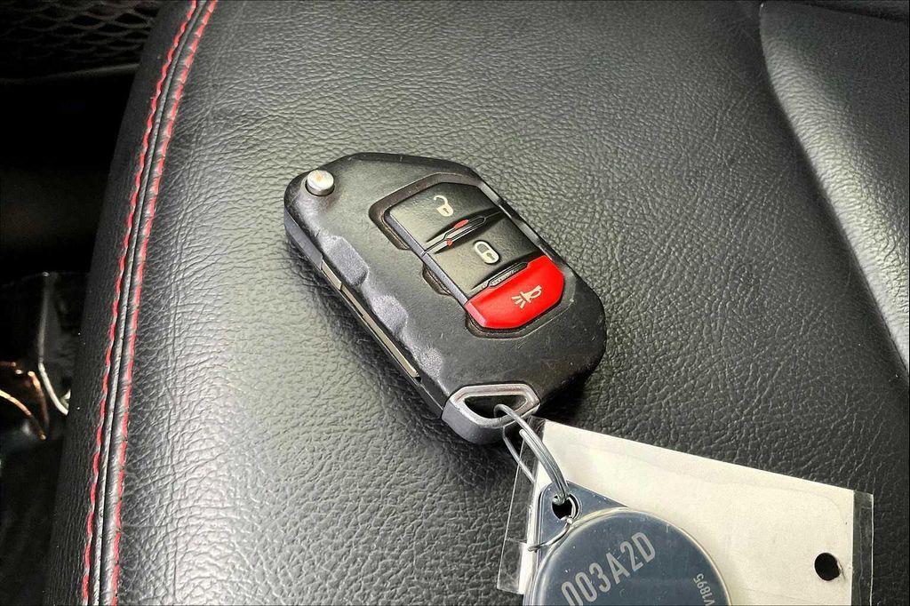 used 2019 Jeep Wrangler Unlimited car, priced at $33,270