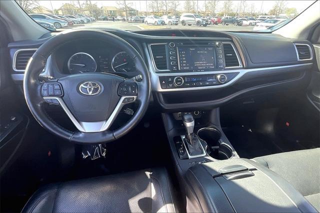 used 2019 Toyota Highlander car, priced at $27,511