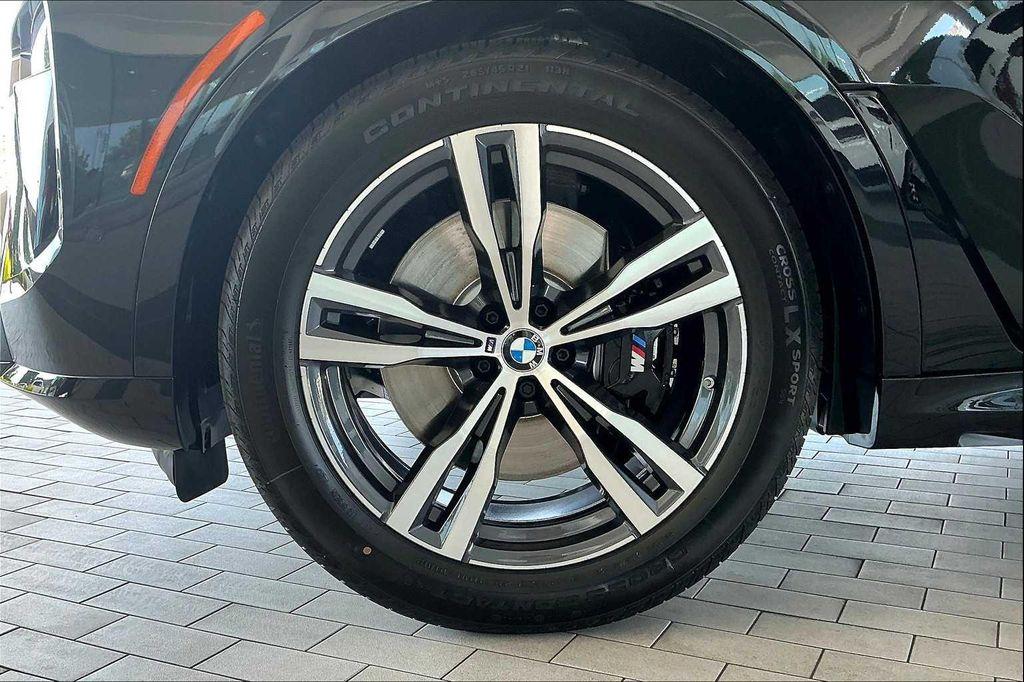 new 2026 BMW X7 car, priced at $120,425