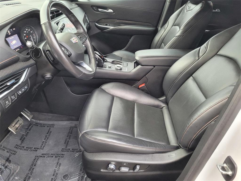 used 2023 Cadillac XT4 car, priced at $32,400