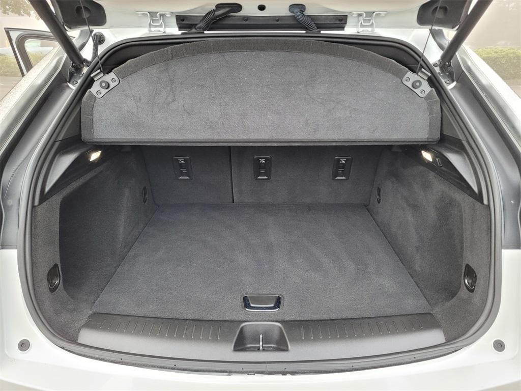 used 2023 Cadillac XT4 car, priced at $32,400