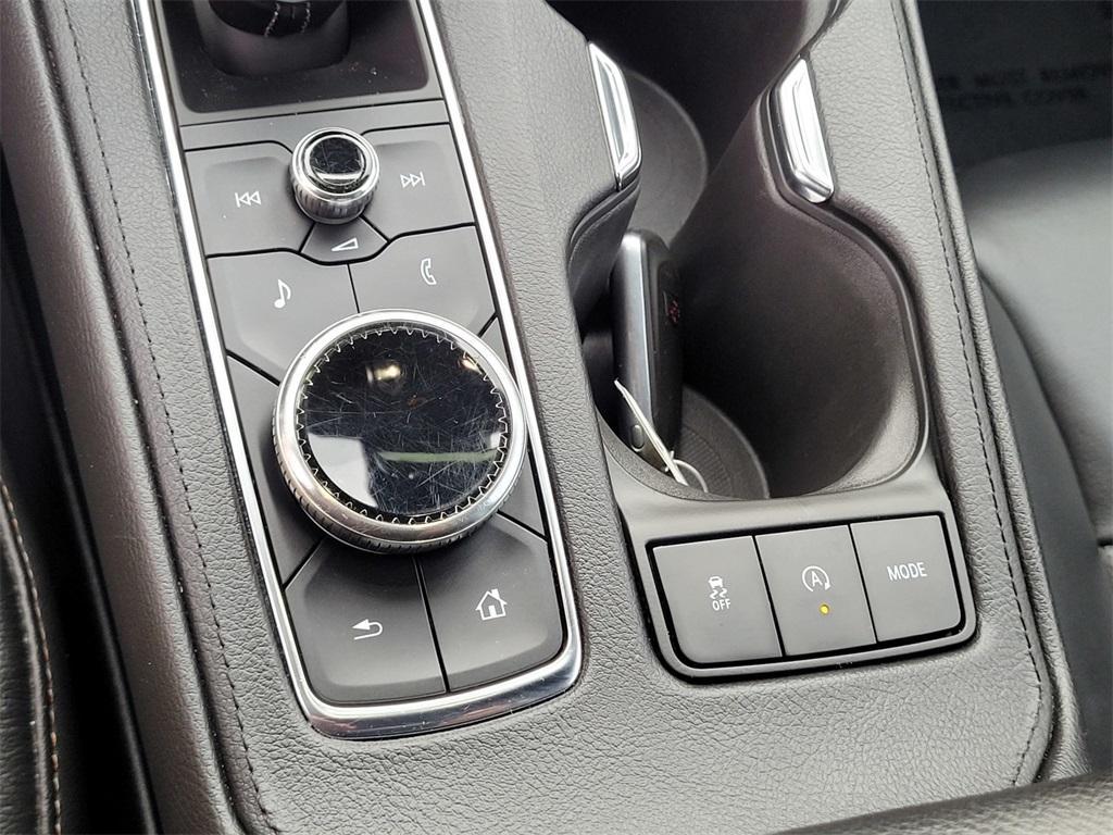 used 2023 Cadillac XT4 car, priced at $32,400