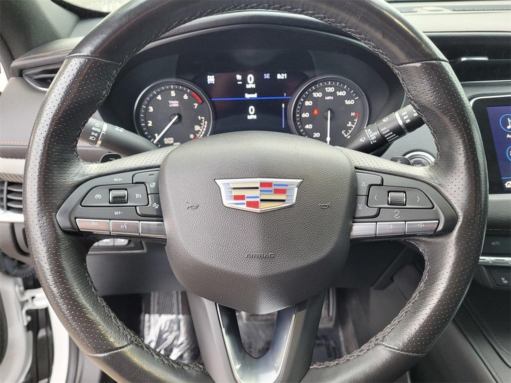used 2023 Cadillac XT4 car, priced at $32,400