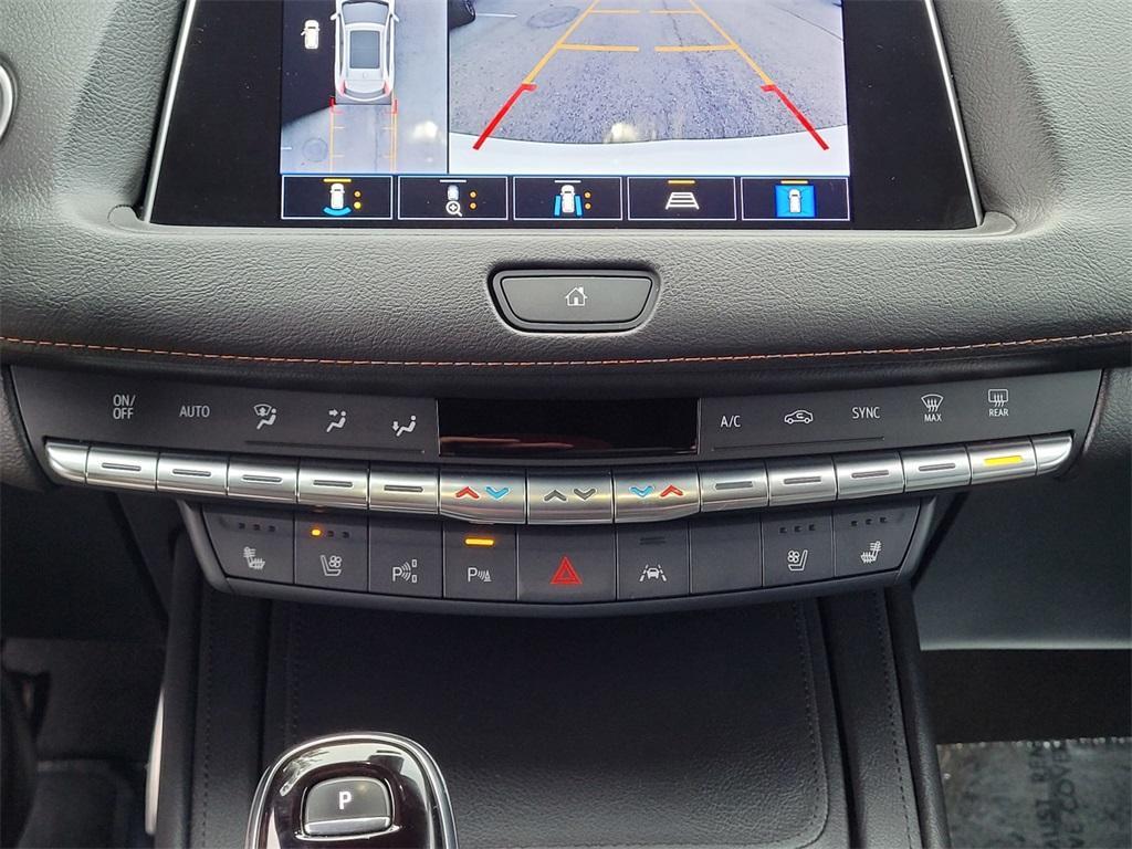 used 2023 Cadillac XT4 car, priced at $32,400