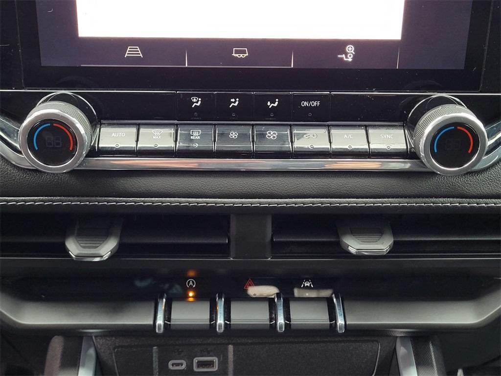 used 2024 Chevrolet Colorado car, priced at $35,255