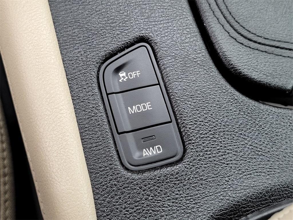 used 2018 Cadillac XT5 car, priced at $22,988