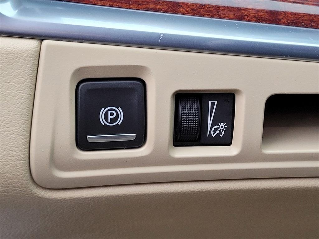 used 2018 Cadillac XT5 car, priced at $22,988