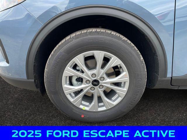 new 2025 Ford Escape car, priced at $30,250