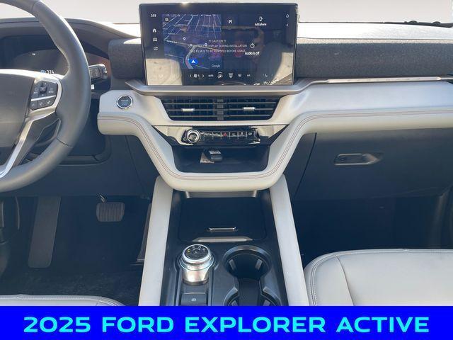 new 2025 Ford Explorer car, priced at $46,250