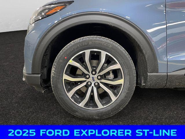 new 2025 Ford Explorer car, priced at $41,250