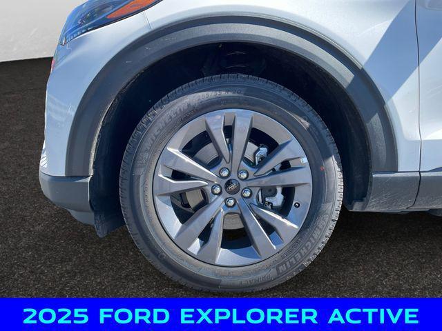 new 2025 Ford Explorer car, priced at $46,000