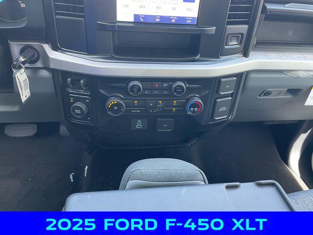 new 2025 Ford F-450 car, priced at $71,710