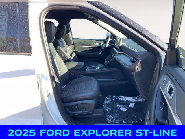 new 2025 Ford Explorer car, priced at $43,750