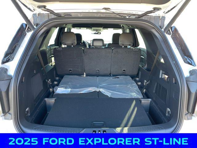 new 2025 Ford Explorer car, priced at $43,750