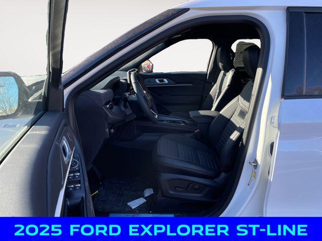 new 2025 Ford Explorer car, priced at $43,750