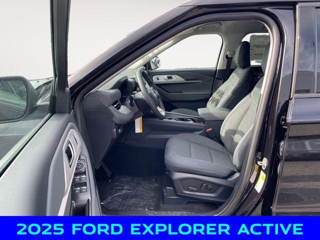 new 2025 Ford Explorer car, priced at $41,250