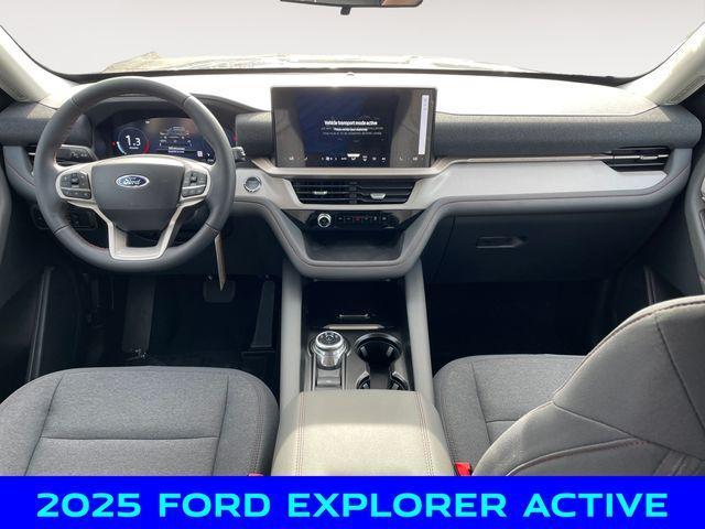 new 2025 Ford Explorer car, priced at $41,250