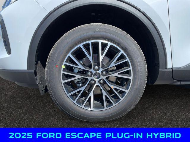 new 2025 Ford Escape car, priced at $30,250