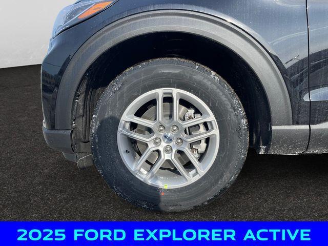 new 2025 Ford Explorer car, priced at $36,000