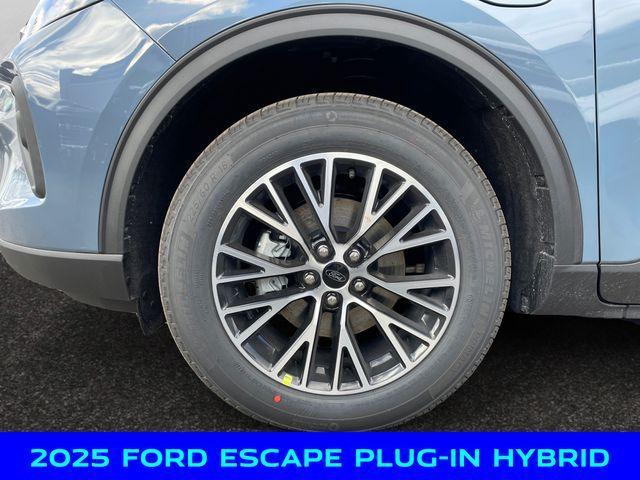 new 2025 Ford Escape car, priced at $38,250