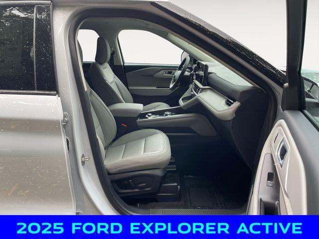 new 2025 Ford Explorer car, priced at $47,750