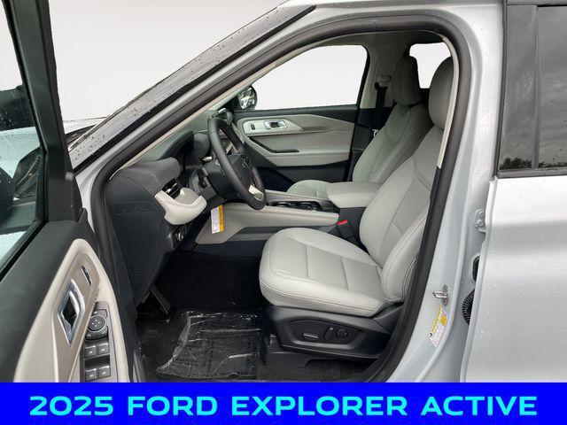 new 2025 Ford Explorer car, priced at $47,750