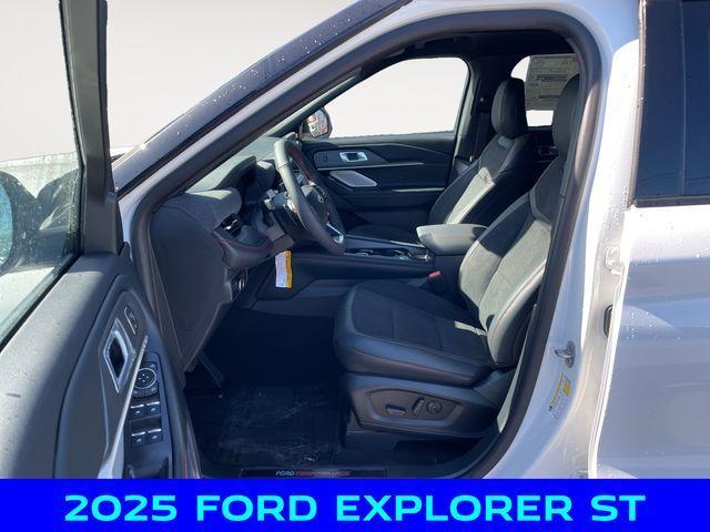 new 2025 Ford Explorer car, priced at $59,500