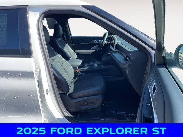 new 2025 Ford Explorer car, priced at $59,500