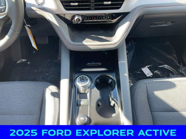 new 2025 Ford Explorer car, priced at $41,750