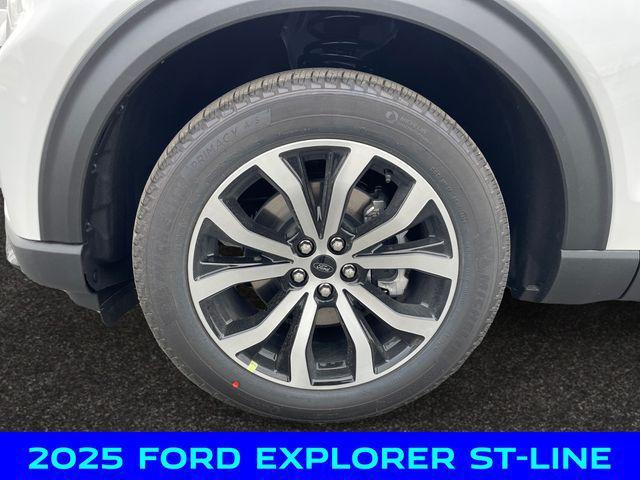 new 2025 Ford Explorer car, priced at $44,750