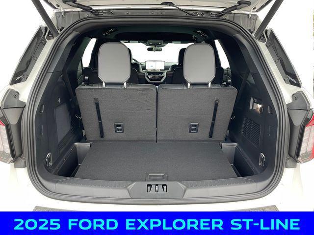 new 2025 Ford Explorer car, priced at $44,750