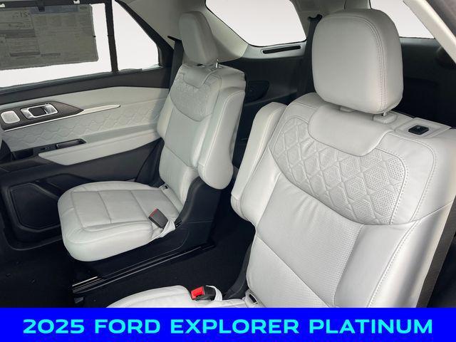 new 2025 Ford Explorer car, priced at $51,750